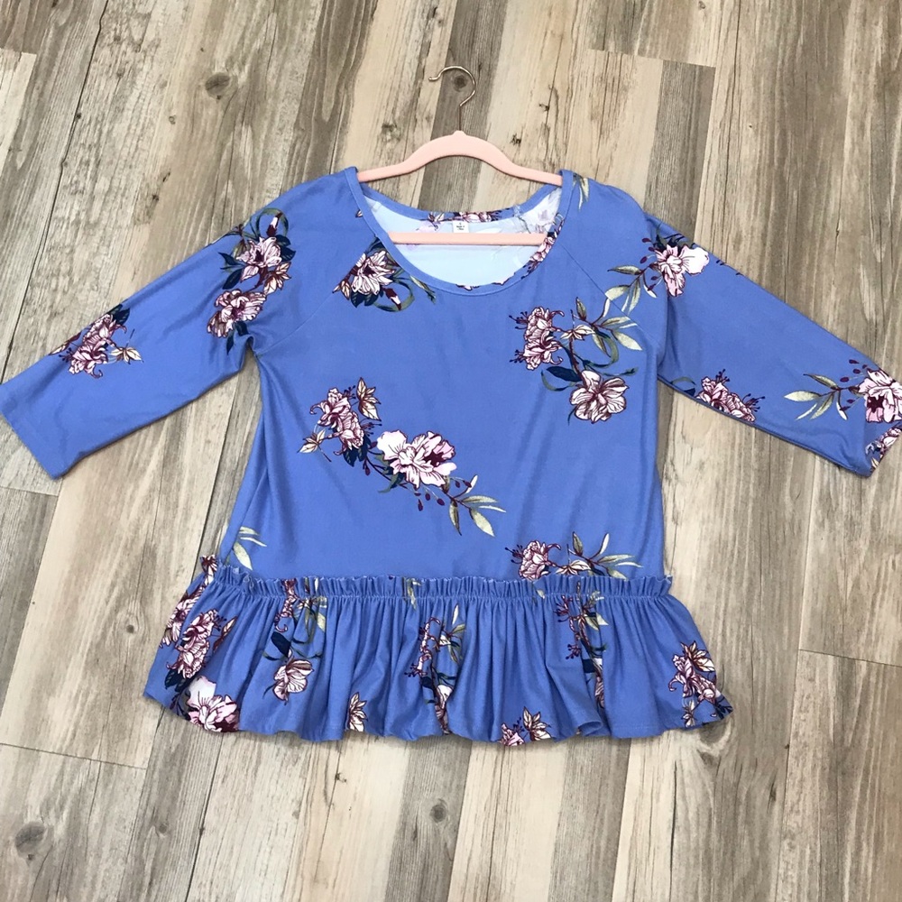 Boutique floral blouse size small - Picture 5 of 8